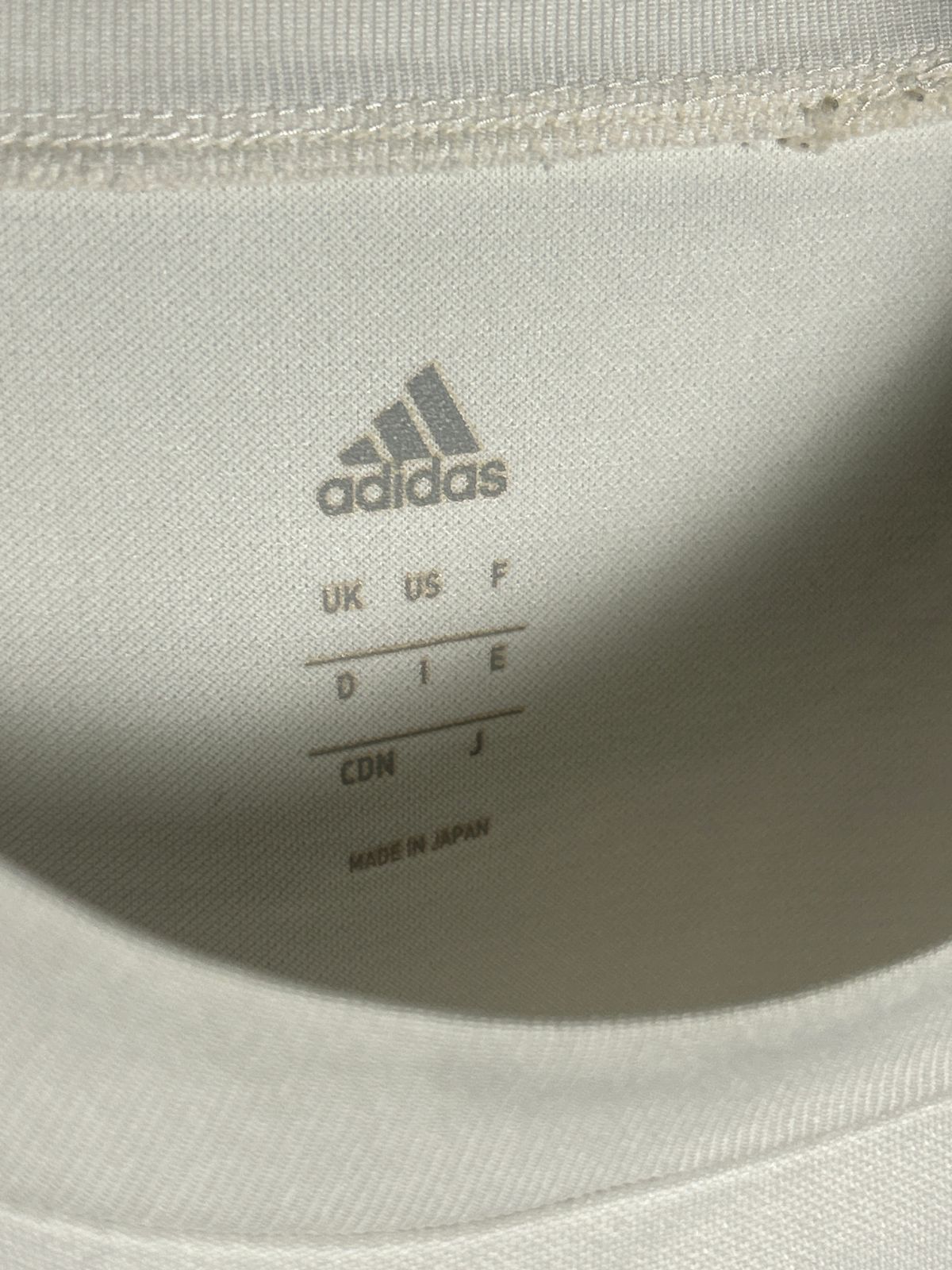 Adidas Taisei White Round Neck - Medium