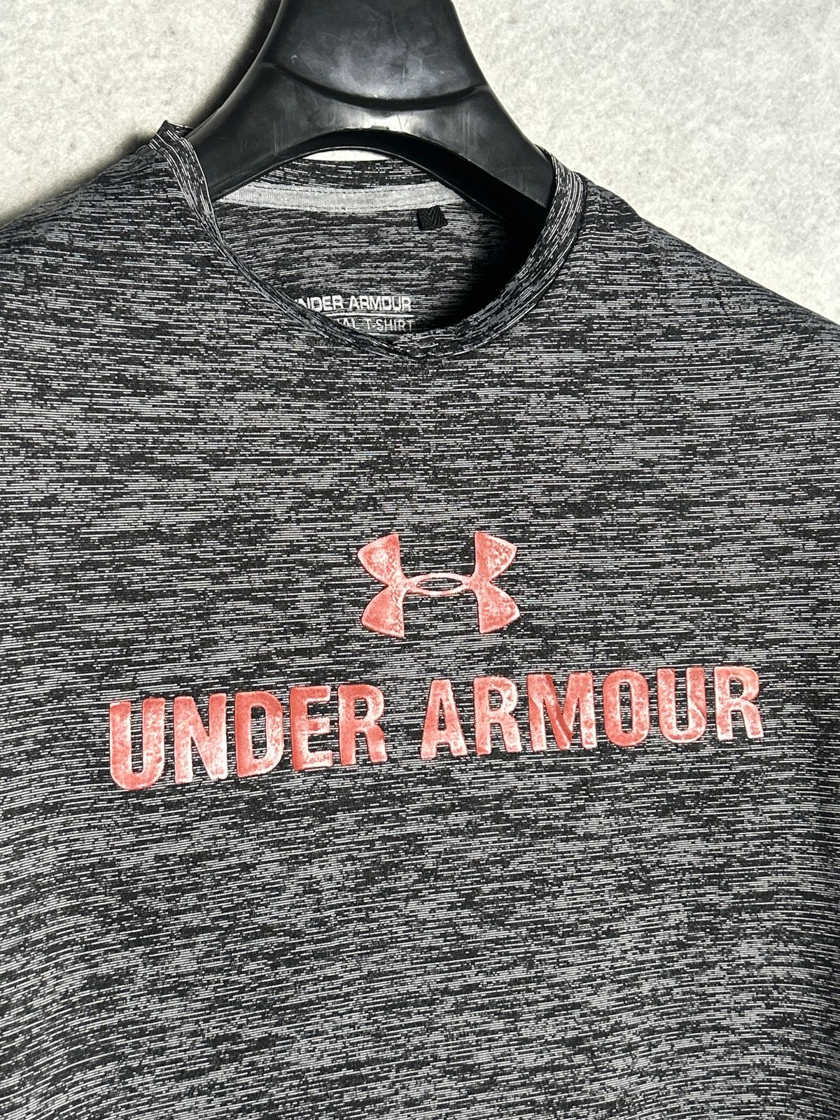 Under Armour Big Logo Grey Round Neck - Small