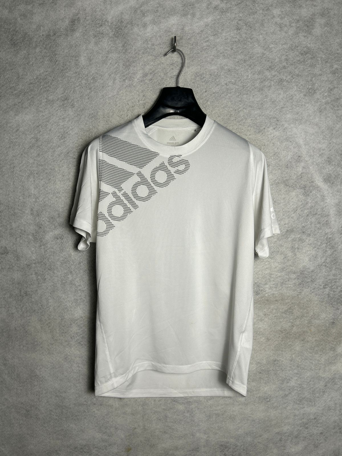 Adidas Aeroready Freelift White Round Neck - Medium