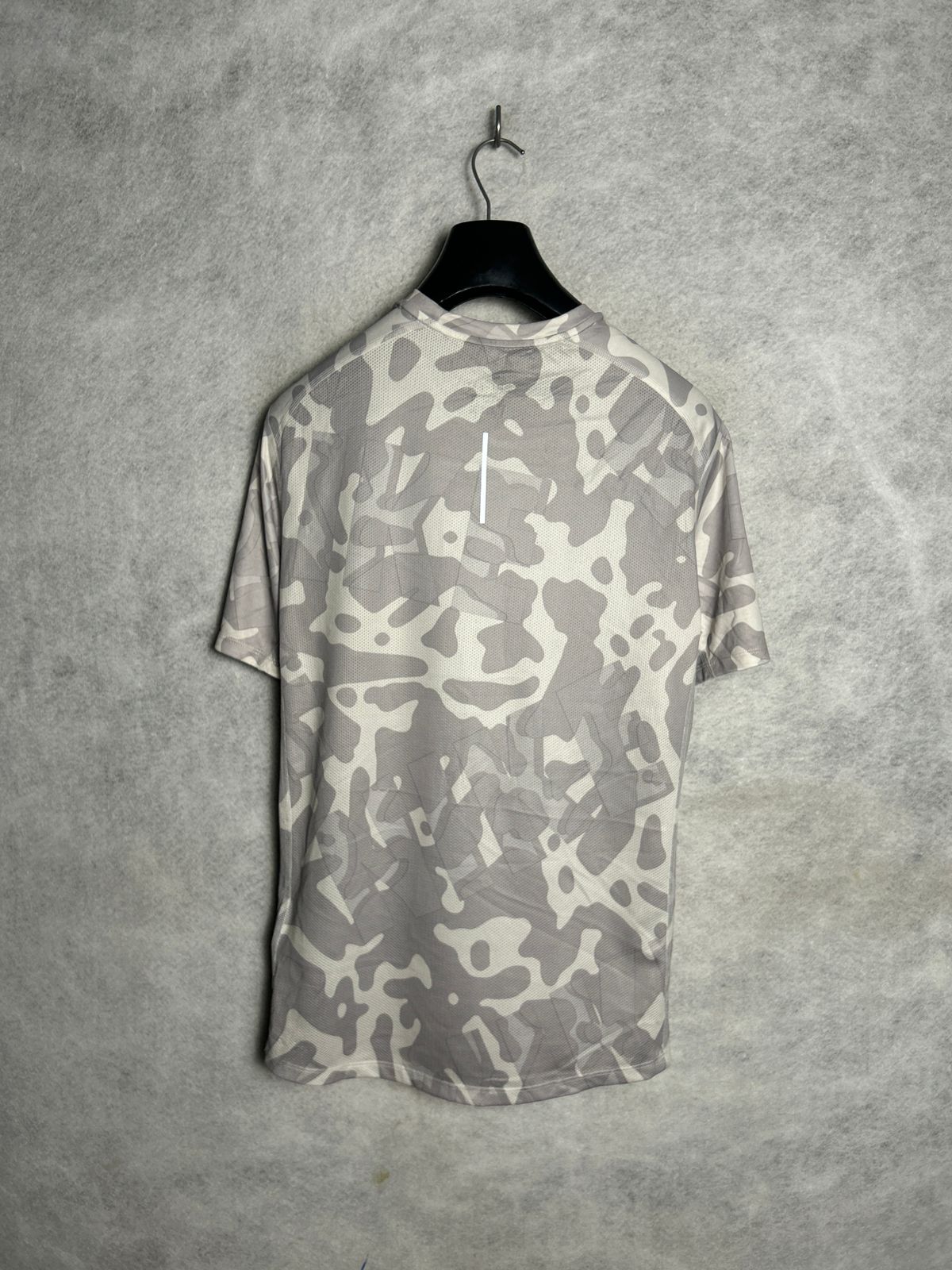 Nike Dri Fit Printed Round Neck - XL