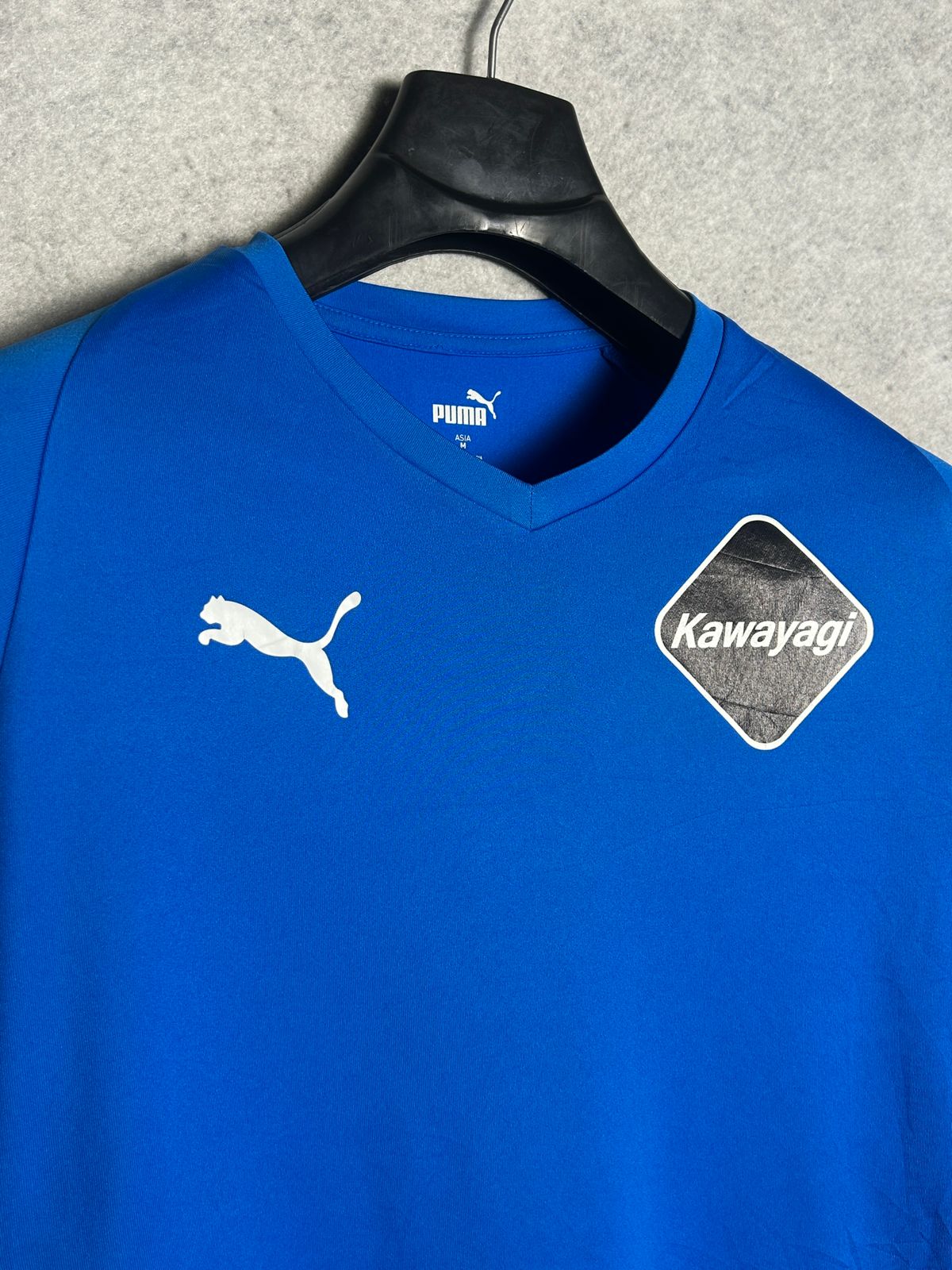 Puma Kawayagi Blue V Neck - Medium