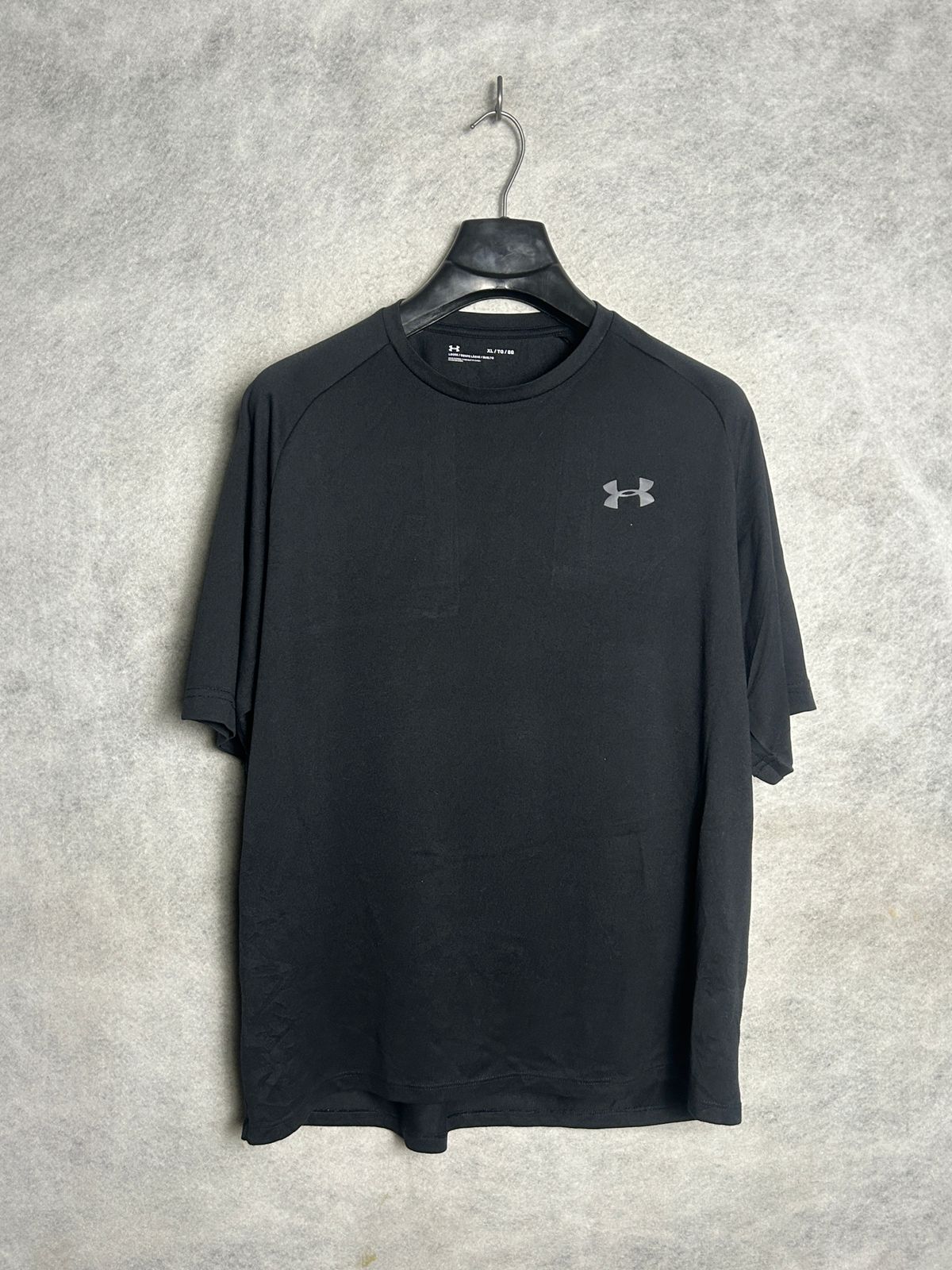 Under Armour Black Round Neck - XL