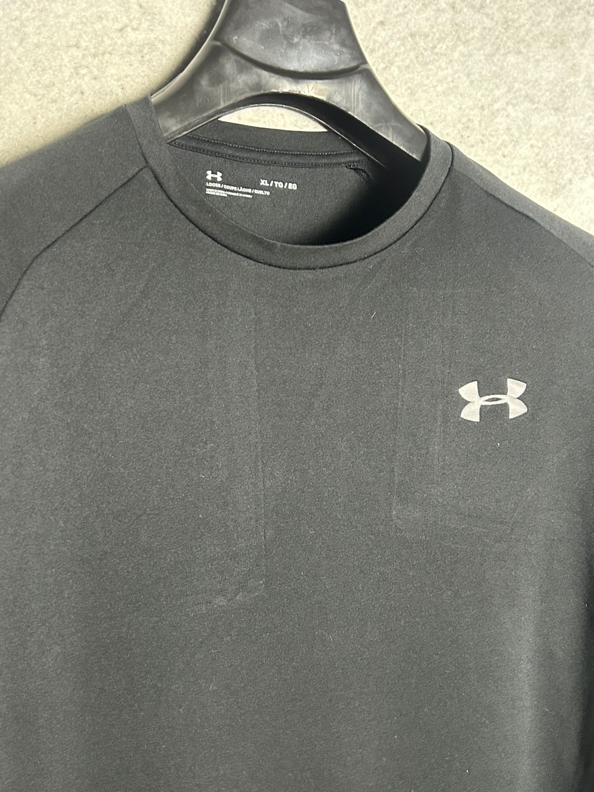 Under Armour Black Round Neck - XL