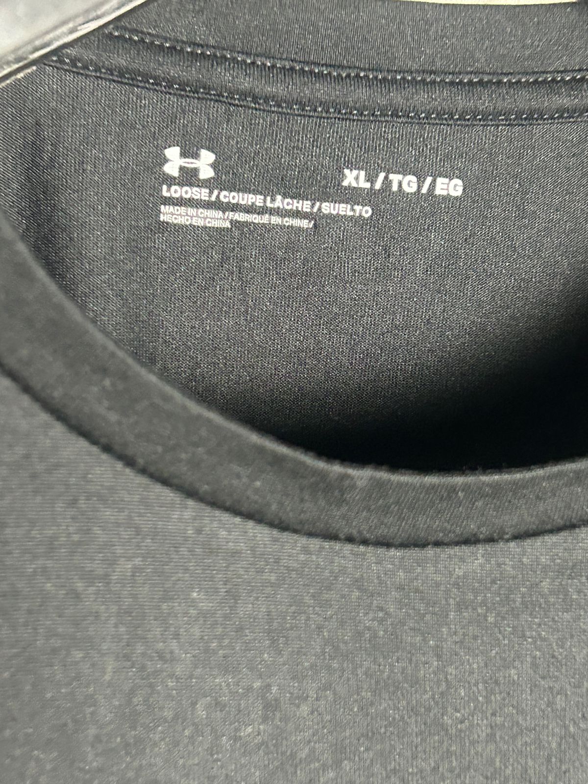 Under Armour Black Round Neck - XL