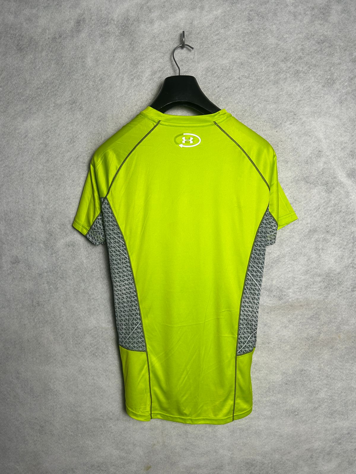 Under Armour Round Neck Neon - Medium
