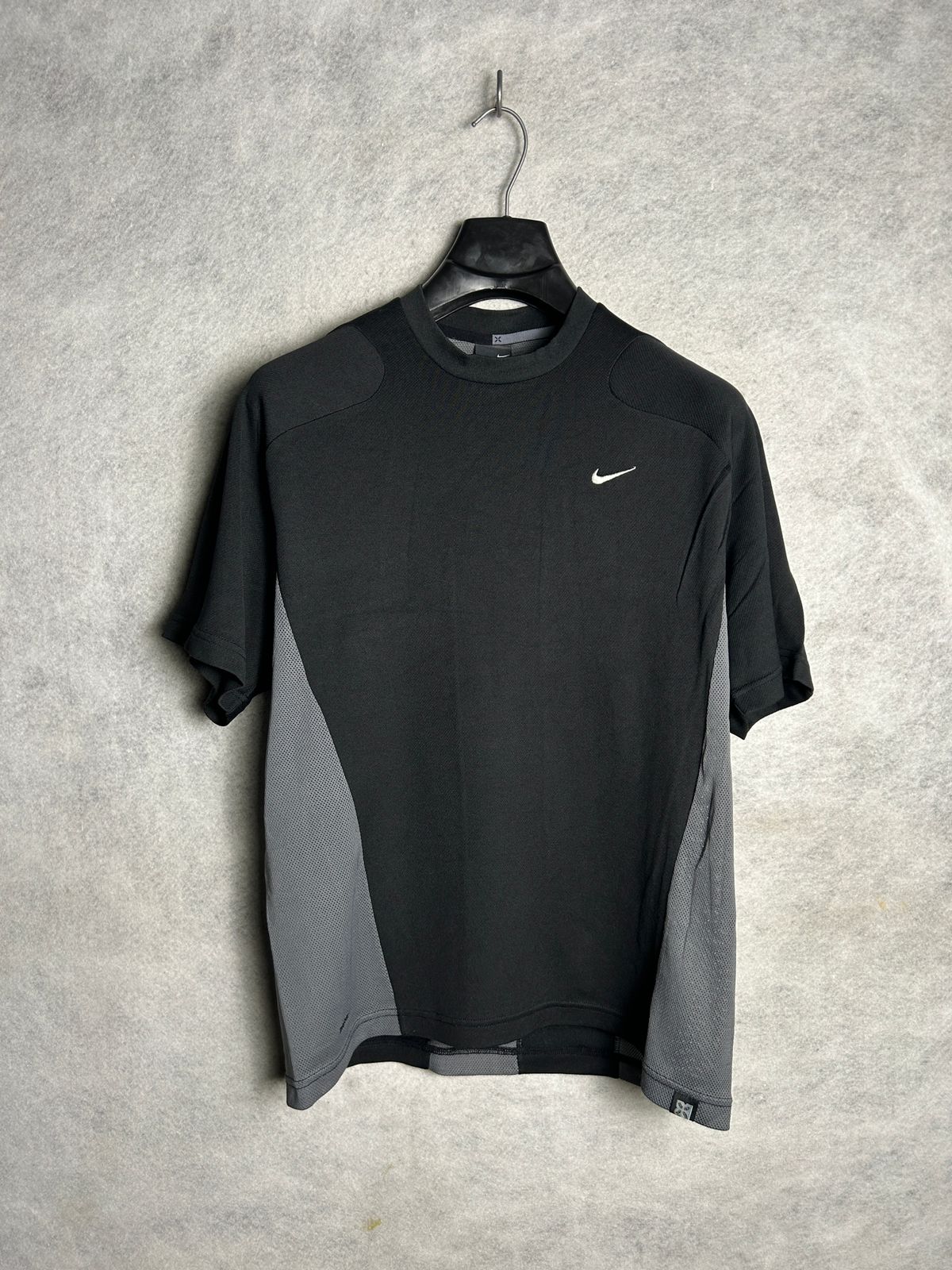 Nike Dri Fit Black Round Neck - Large