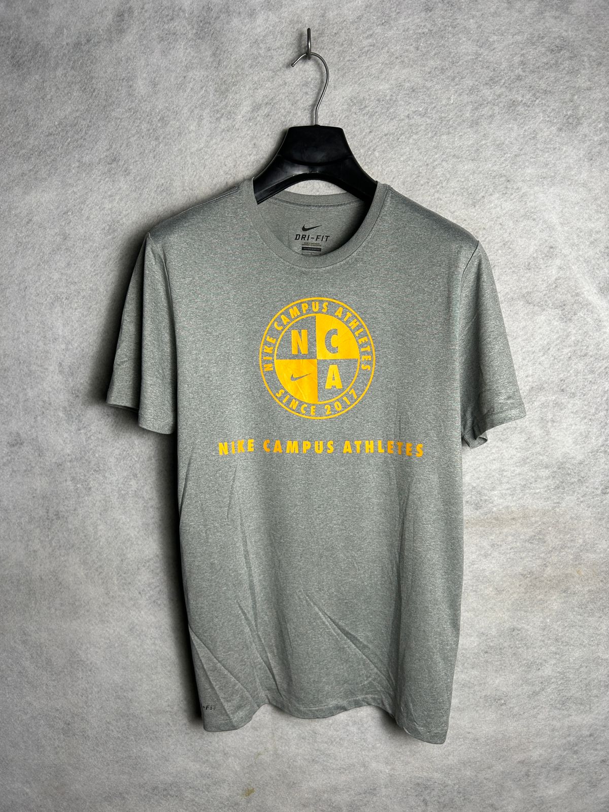 Nike Dri Fit Big Logo Grey Round Neck - Large