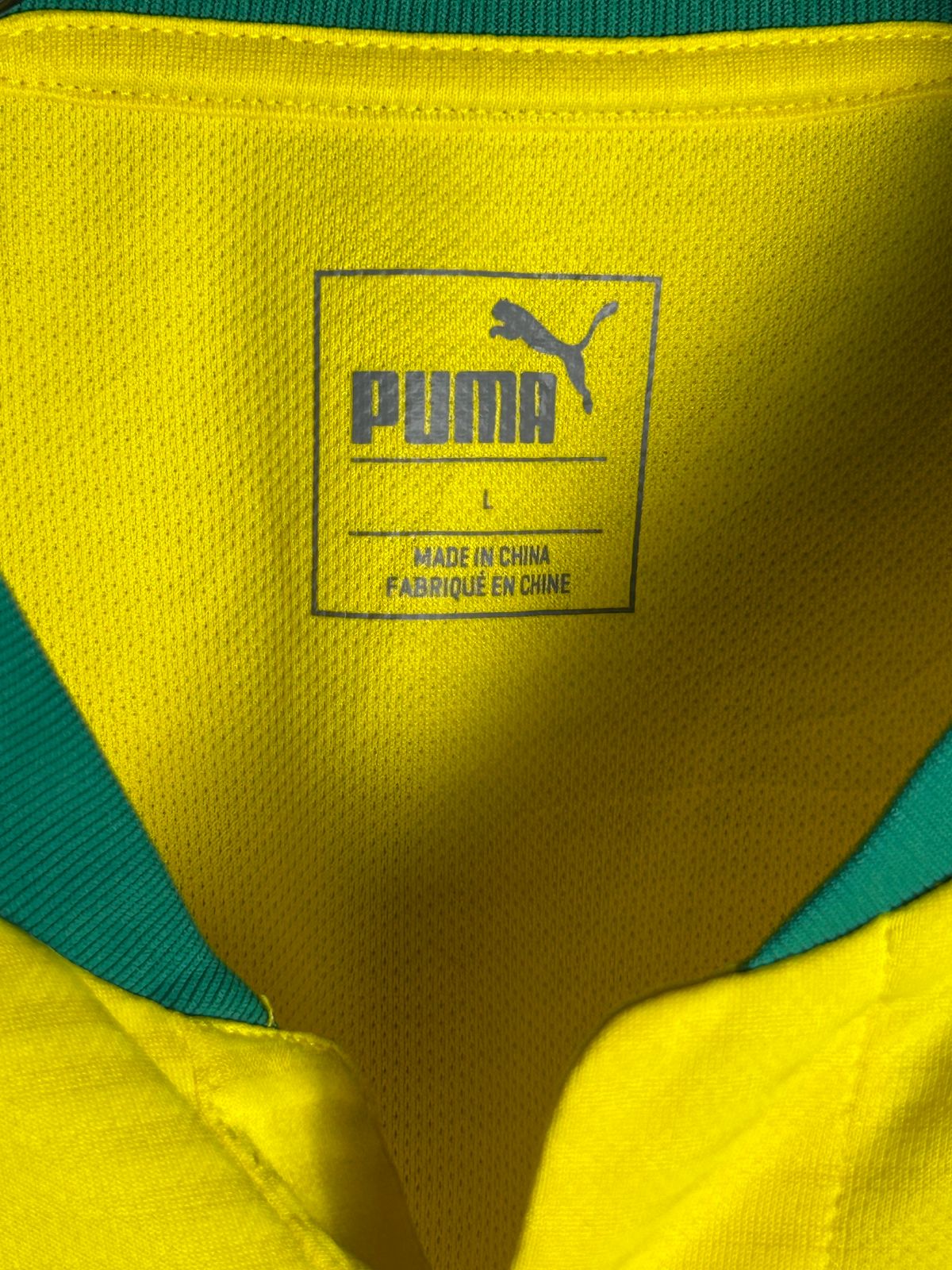 Puma 47 Big Logo Yellow V Neck - Large