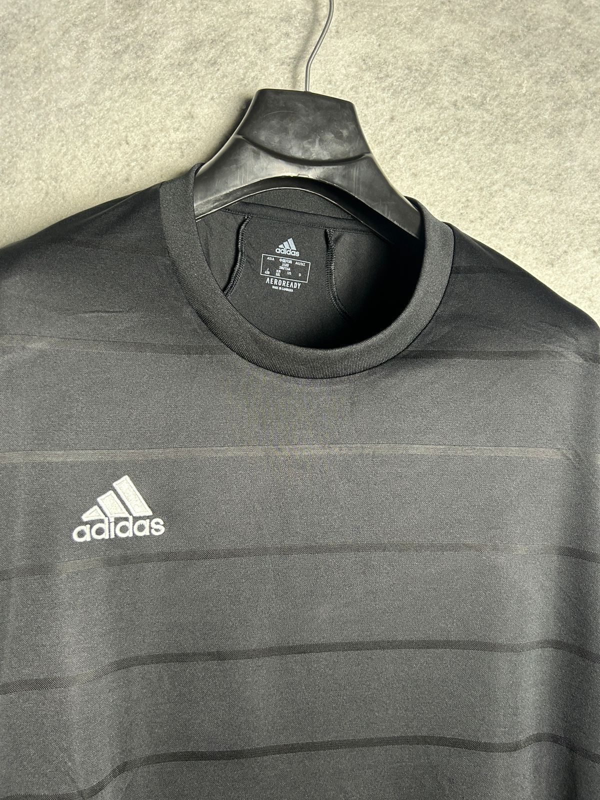 Adidas Aeroready Black Round Neck - Large