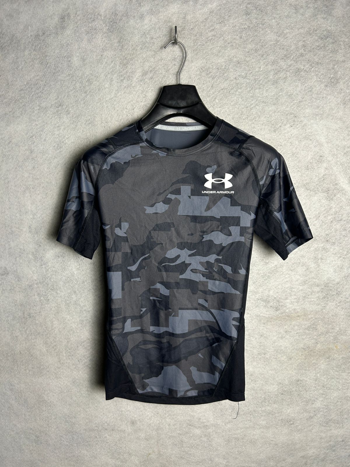 Under Armour Heat Gear Round Neck - Medium