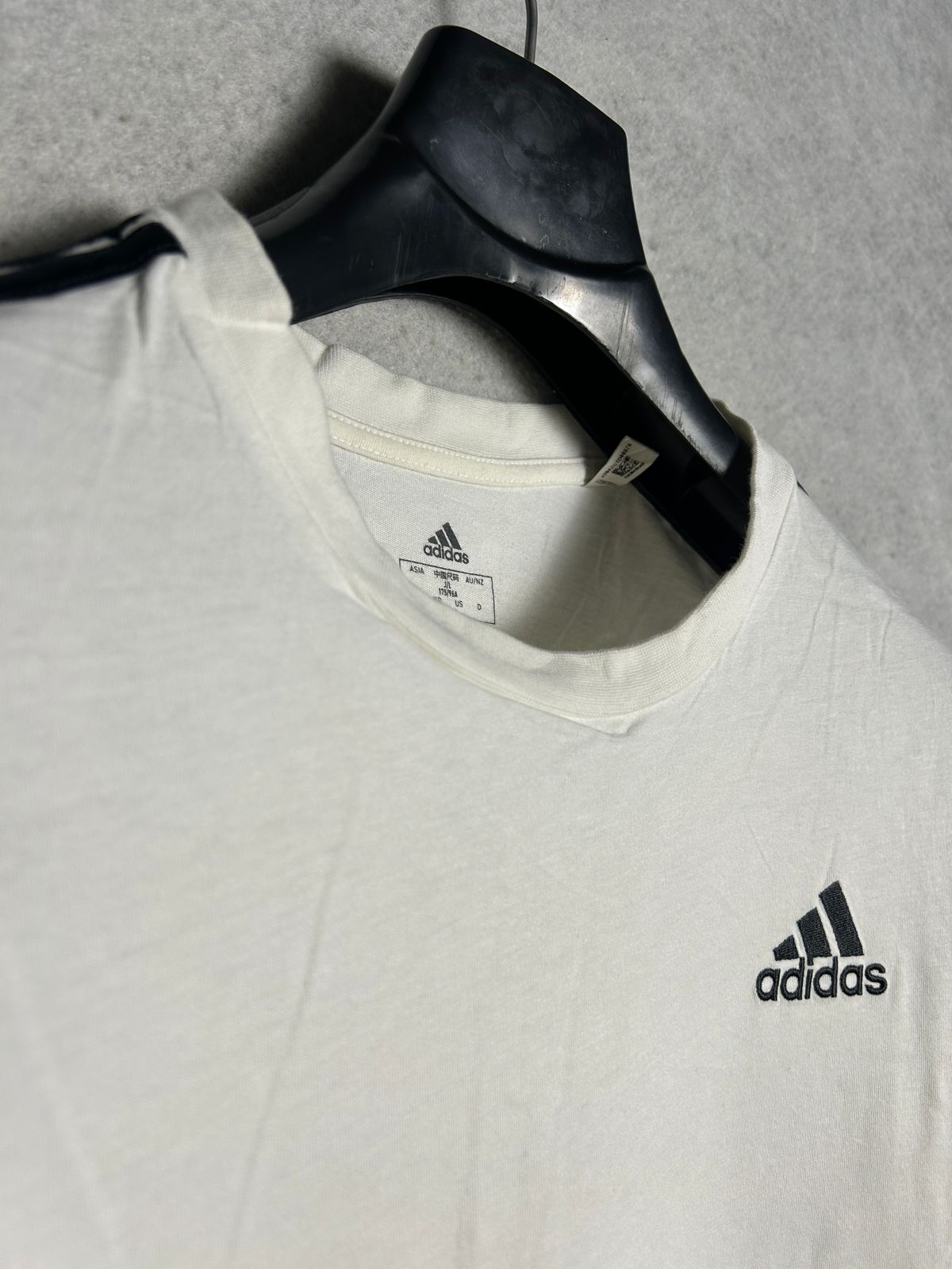 Adidas White Round Neck - Large