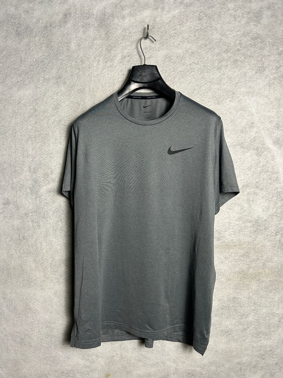 Nike Dri Fit Round Neck - Large