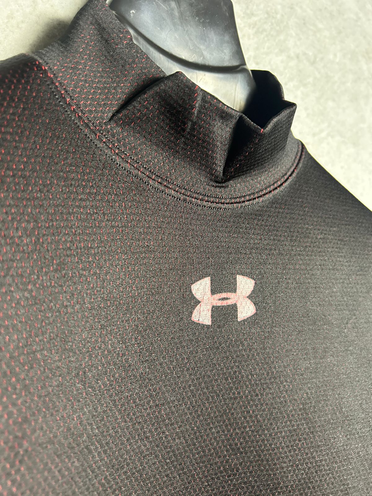 Under Armour Mock Neck Full Sleeves - XL