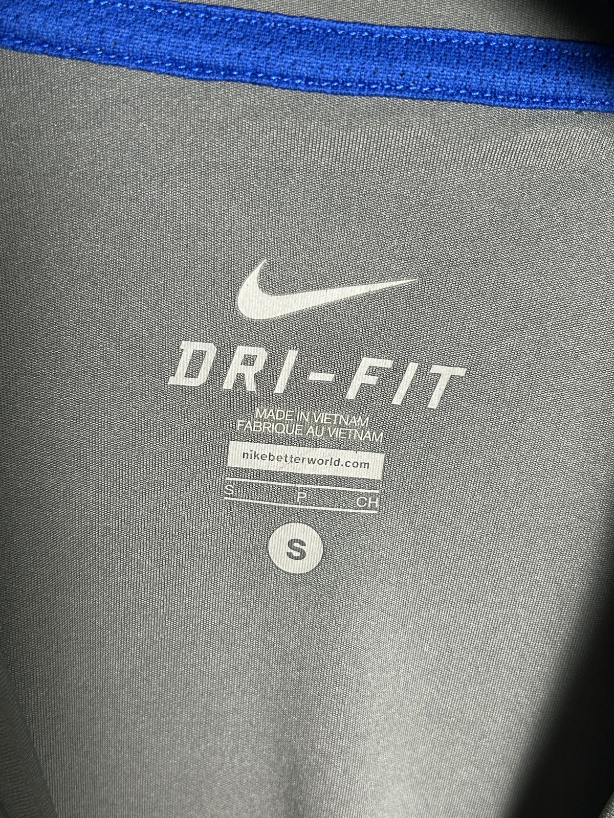Nike Dri Fit Full Sleeves Round Neck - Small