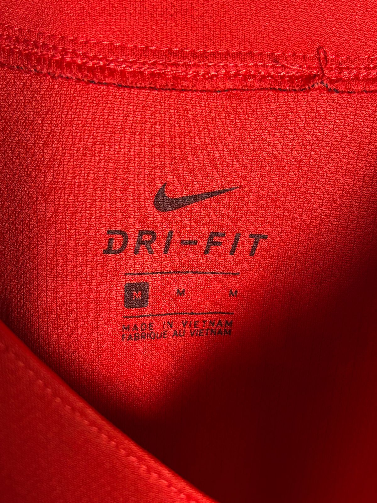 Nike Dri Fit Bend North Big Logo Red - Medium