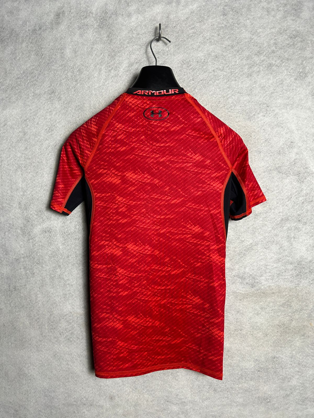 Under Armour Round Neck - Medium