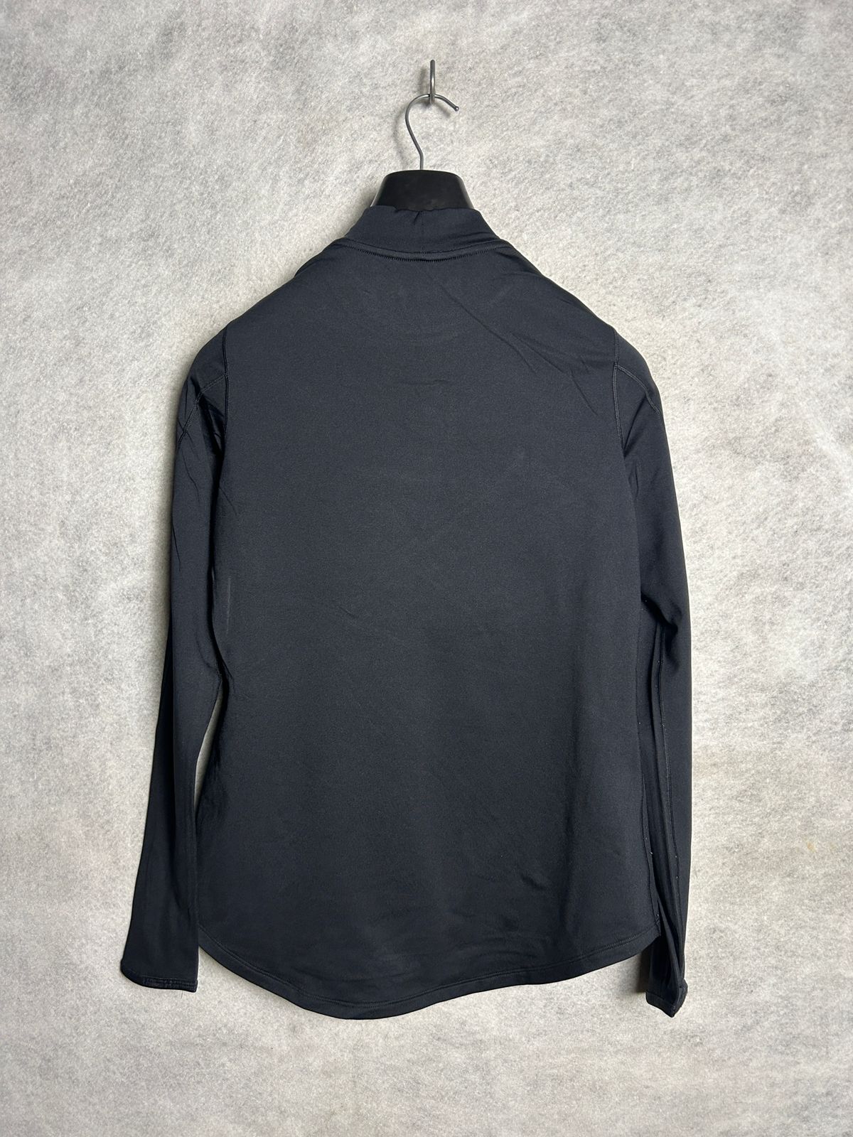 Under Armour Mock Neck Full Sleeves - Medium