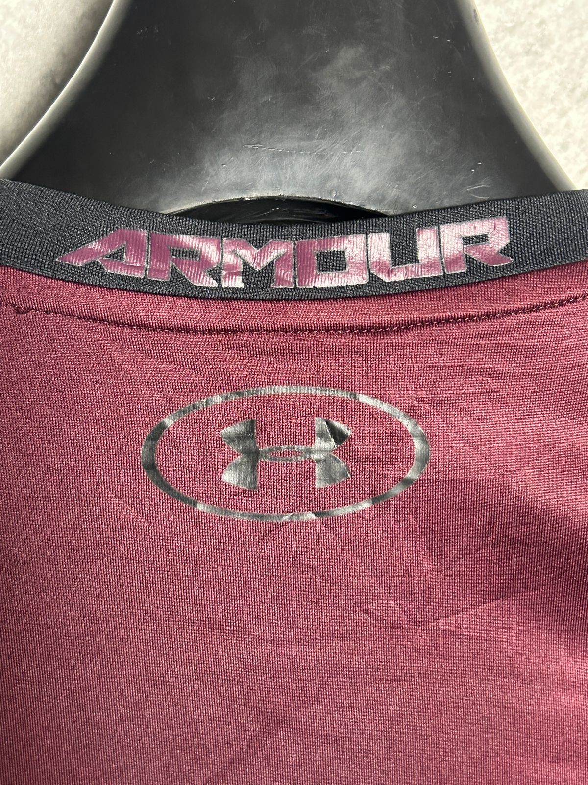 Under Armour Heat Gear Round Neck Full Sleeves - LG
