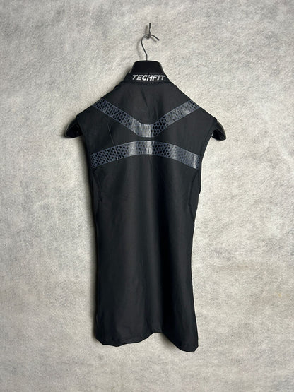 Adidas Techfit Round Neck - Medium
