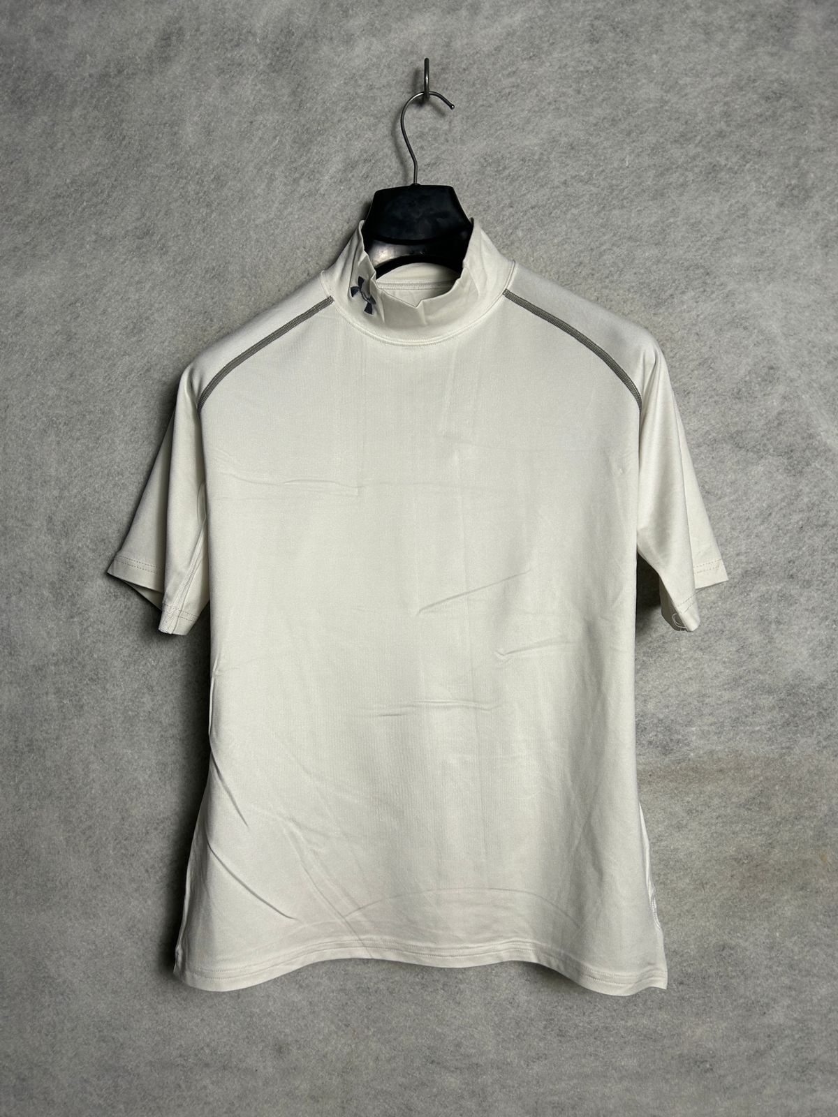 Under Armour Mock Neck White - Medium