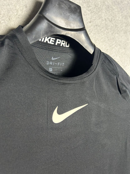 Nike Dri Fit Big Logo Round Neck - Small