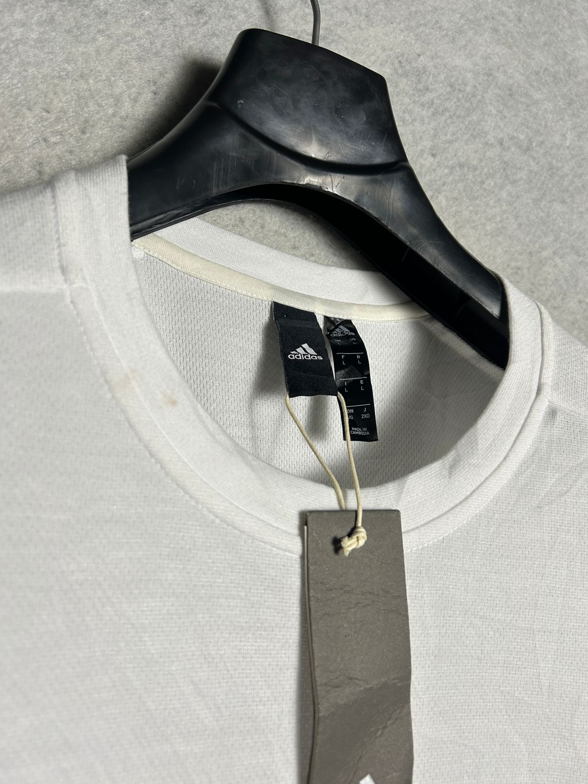 Adidas White Round Neck - Large