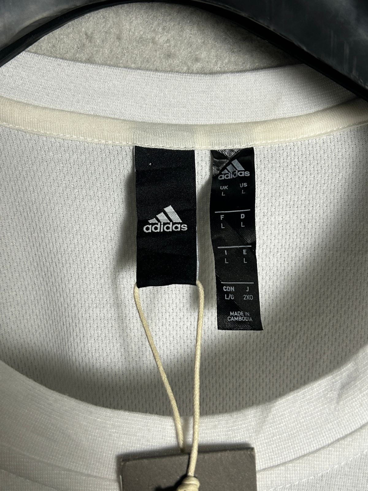 Adidas White Round Neck - Large