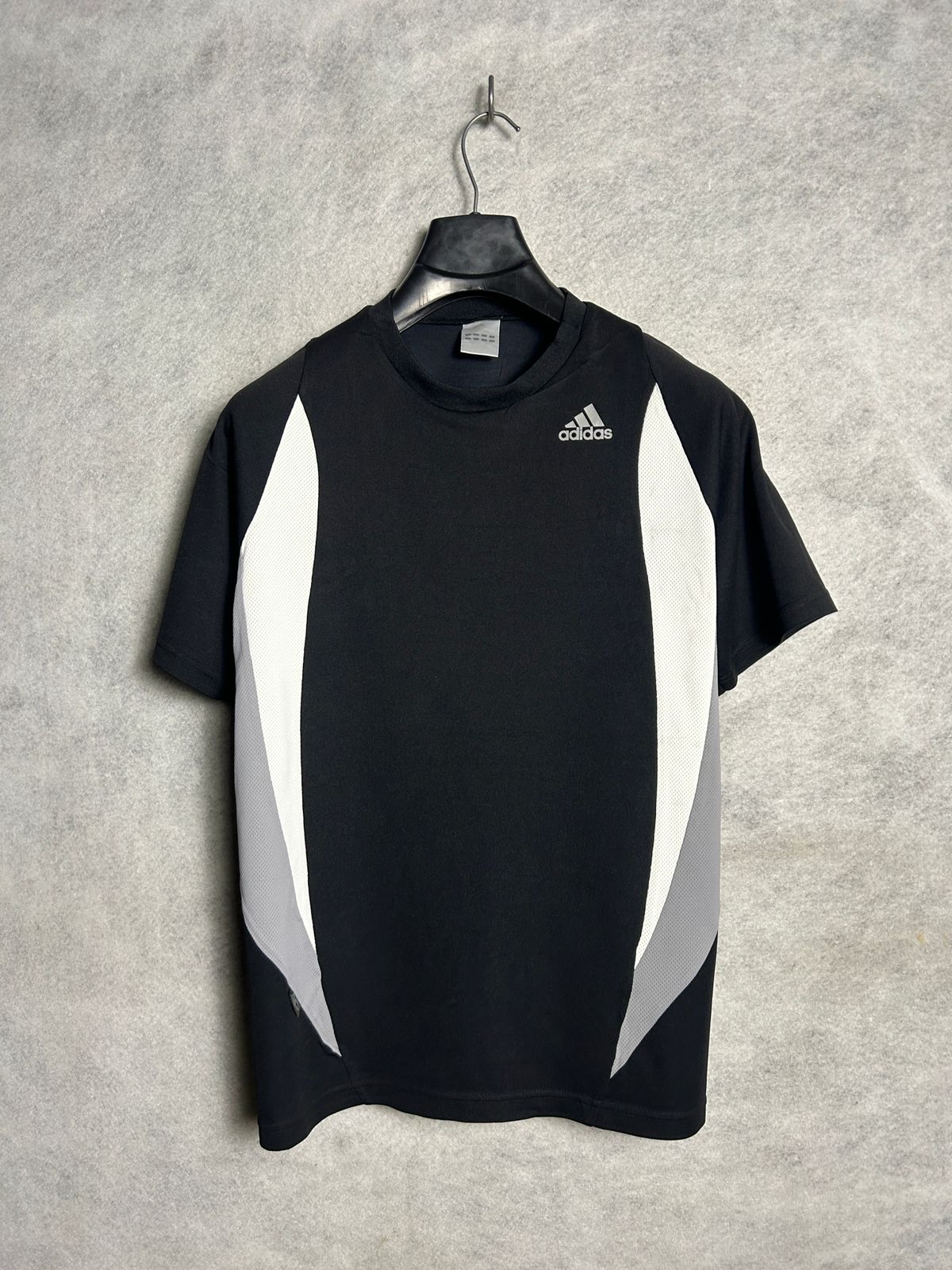 Adidas Black Round Neck - Medium