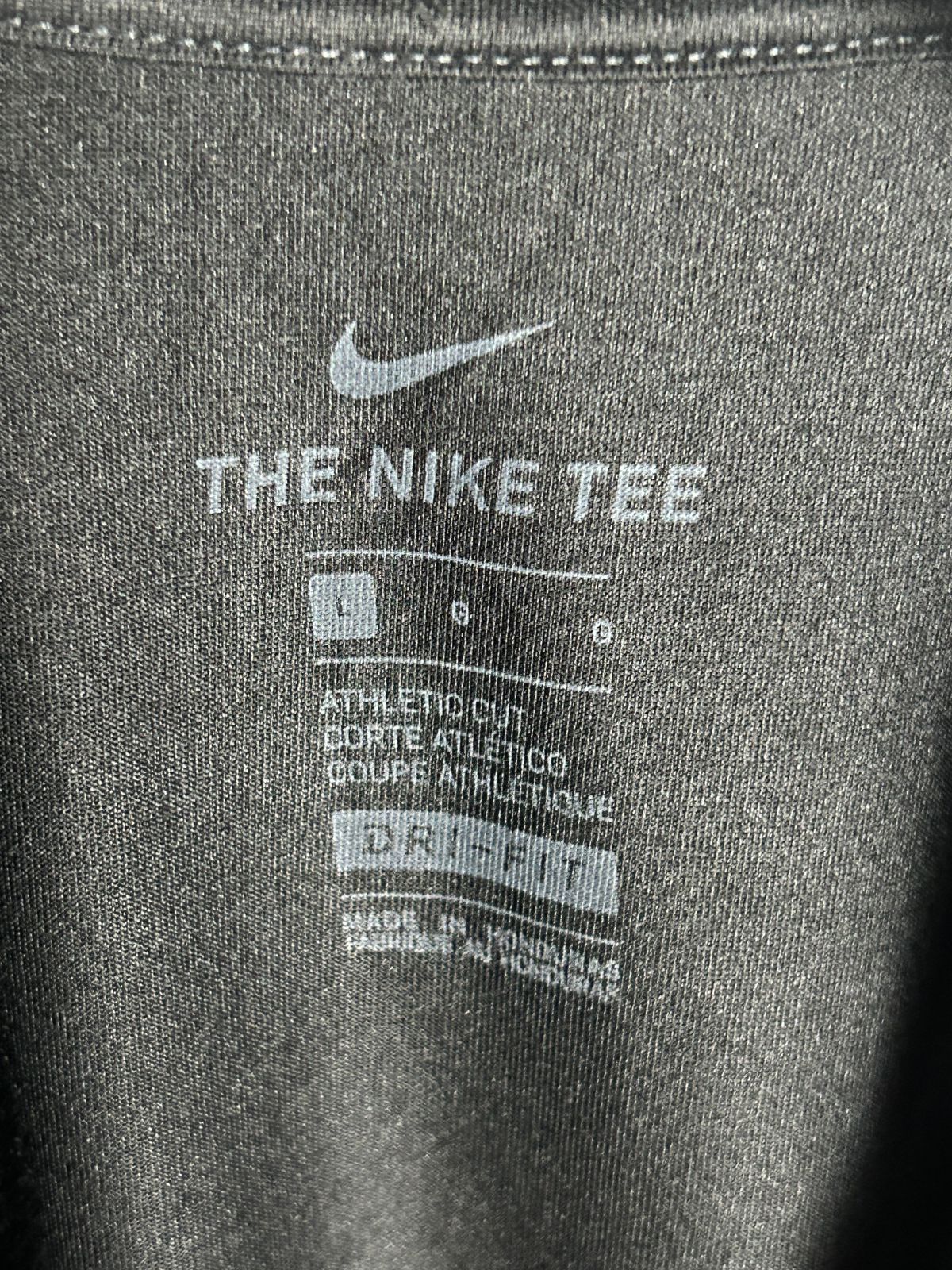 The Nike Tee Beavers Big Logo Dri Fit Round Neck - Large