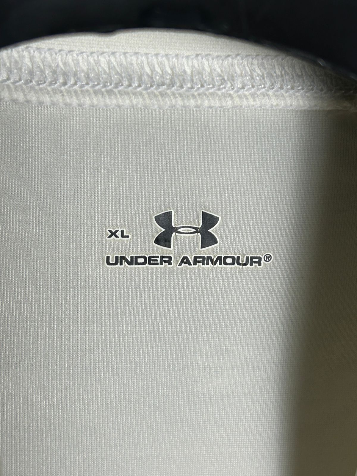 Under Armour Mock Neck White Big Logo - XL