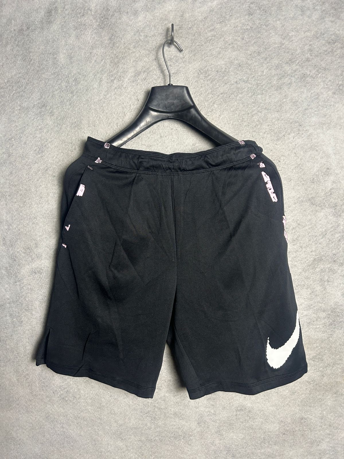 Nike Dri Fit Big Logo Black - Medium