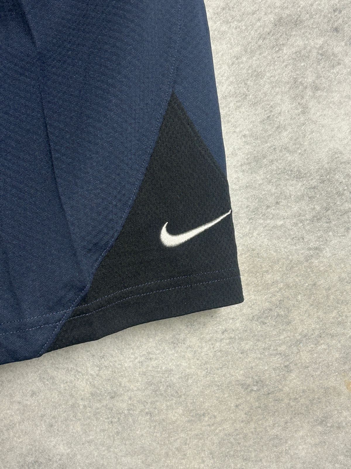 Nike Dri Fit Blue And Black - Large