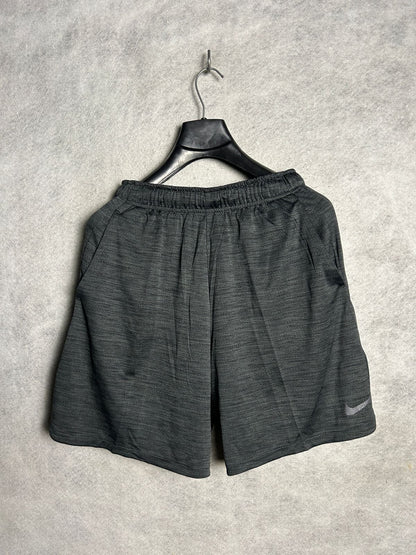 Nike Dri Fit Black - Medium