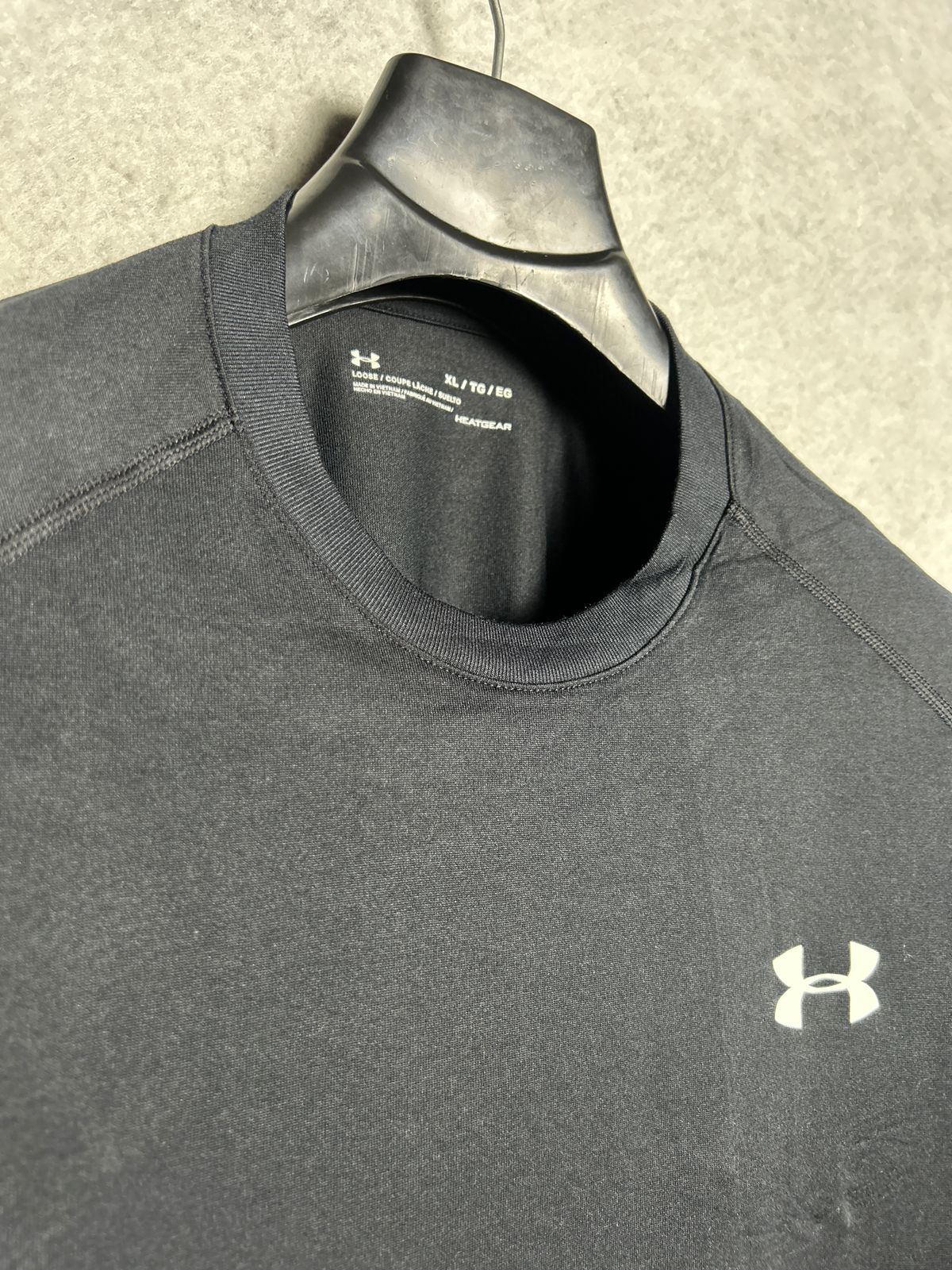 Under Armour Heat Gear Black Round Neck - XL