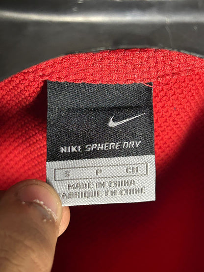 Nike Sphere Dry Red Round Neck - Small