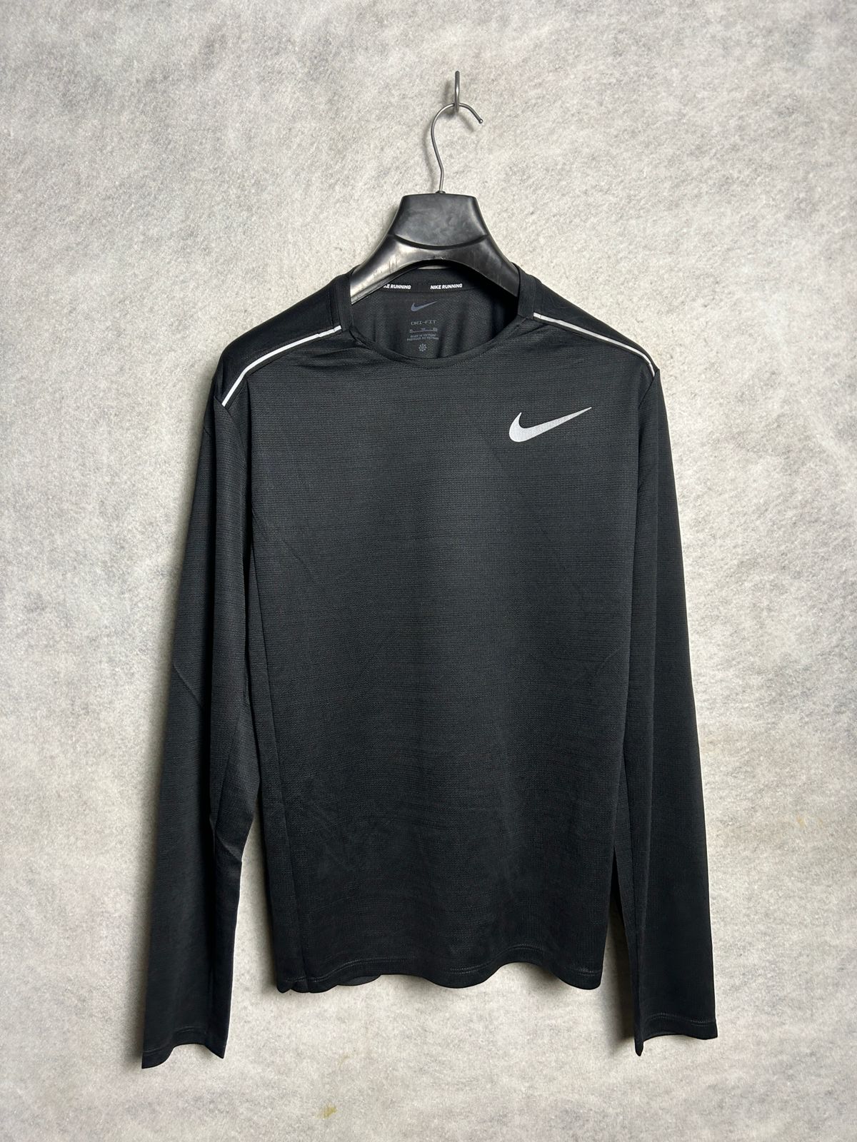 Nike Dri Fit Black Full Sleeves Round Neck - XL