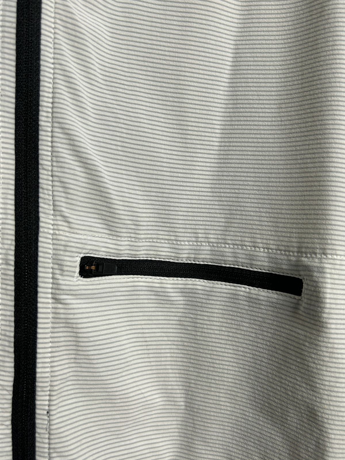 FJ Full Sleeves Zip Upper - Large