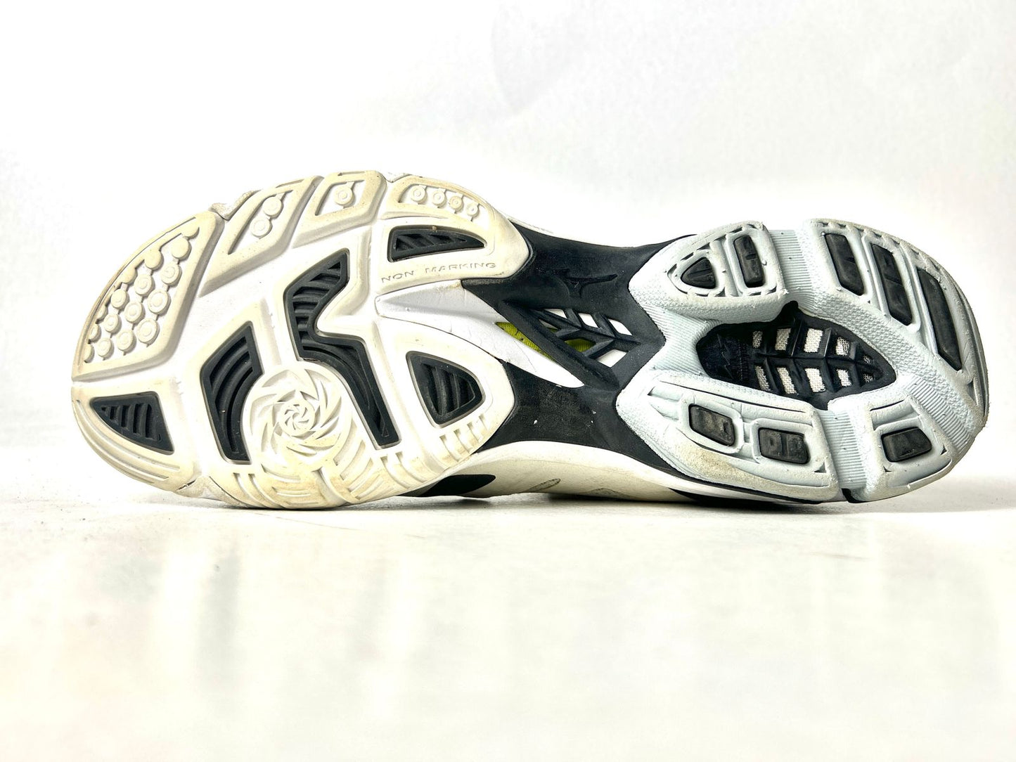 Mizuno Wave Lightning Z5 - Euro 44