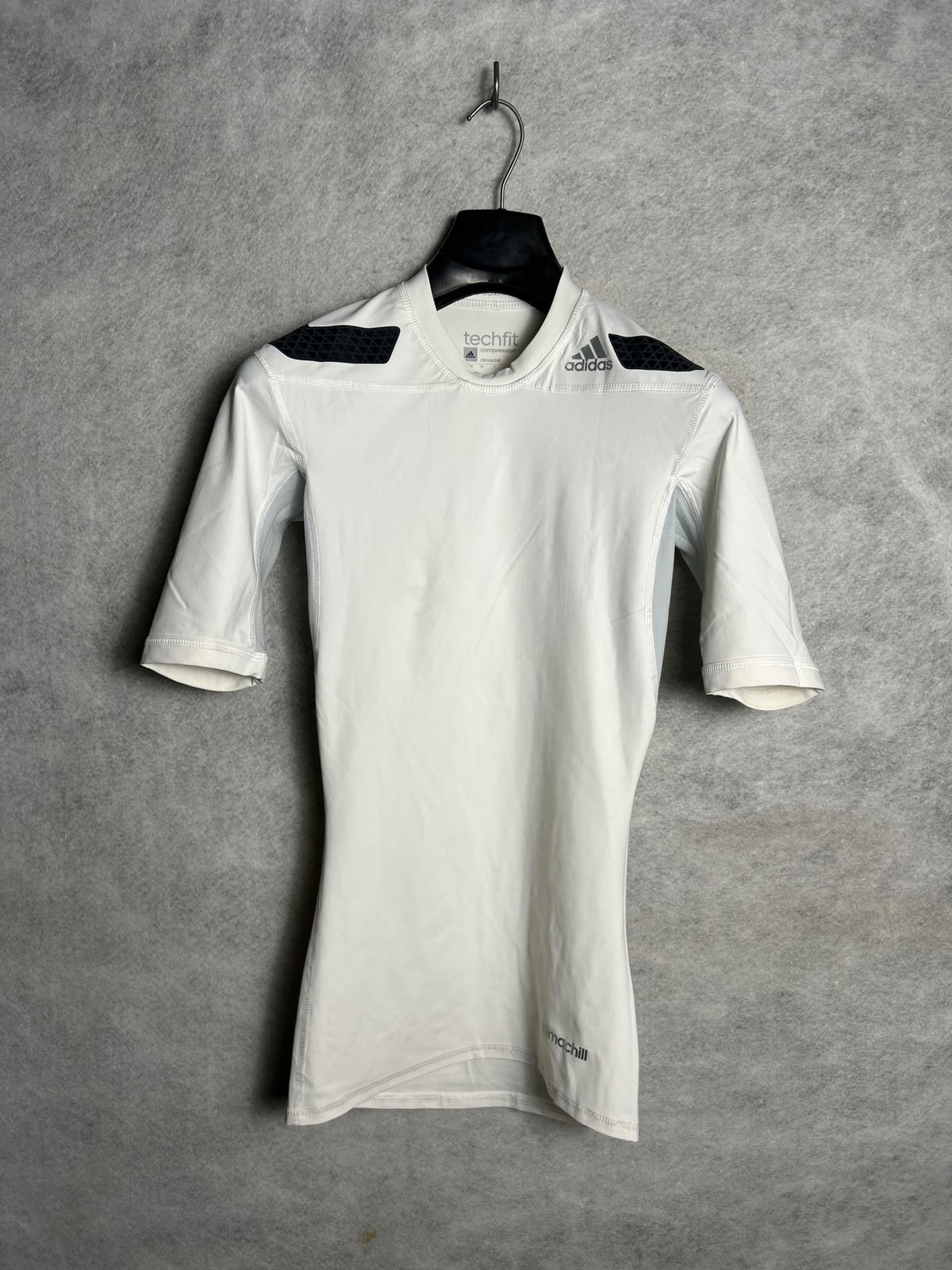Adidas Climachill Techfit White Round Neck - Medium