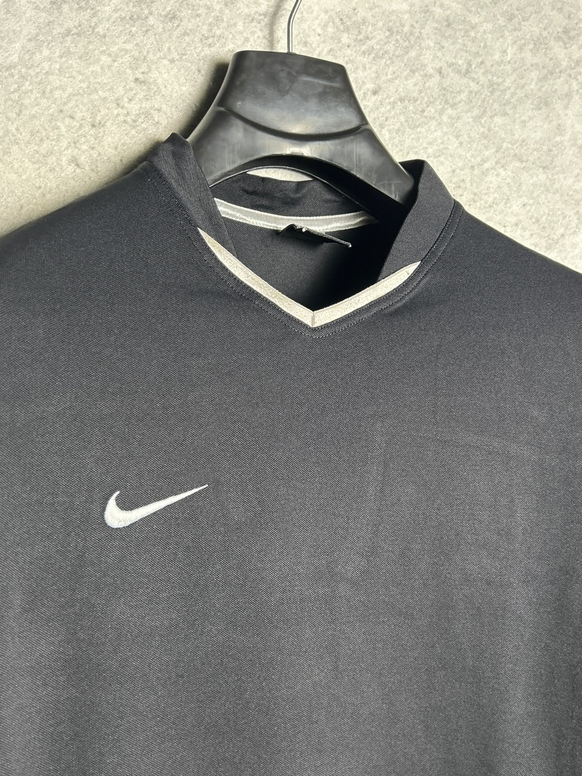 Nike Dri Fit Black V Neck - Large