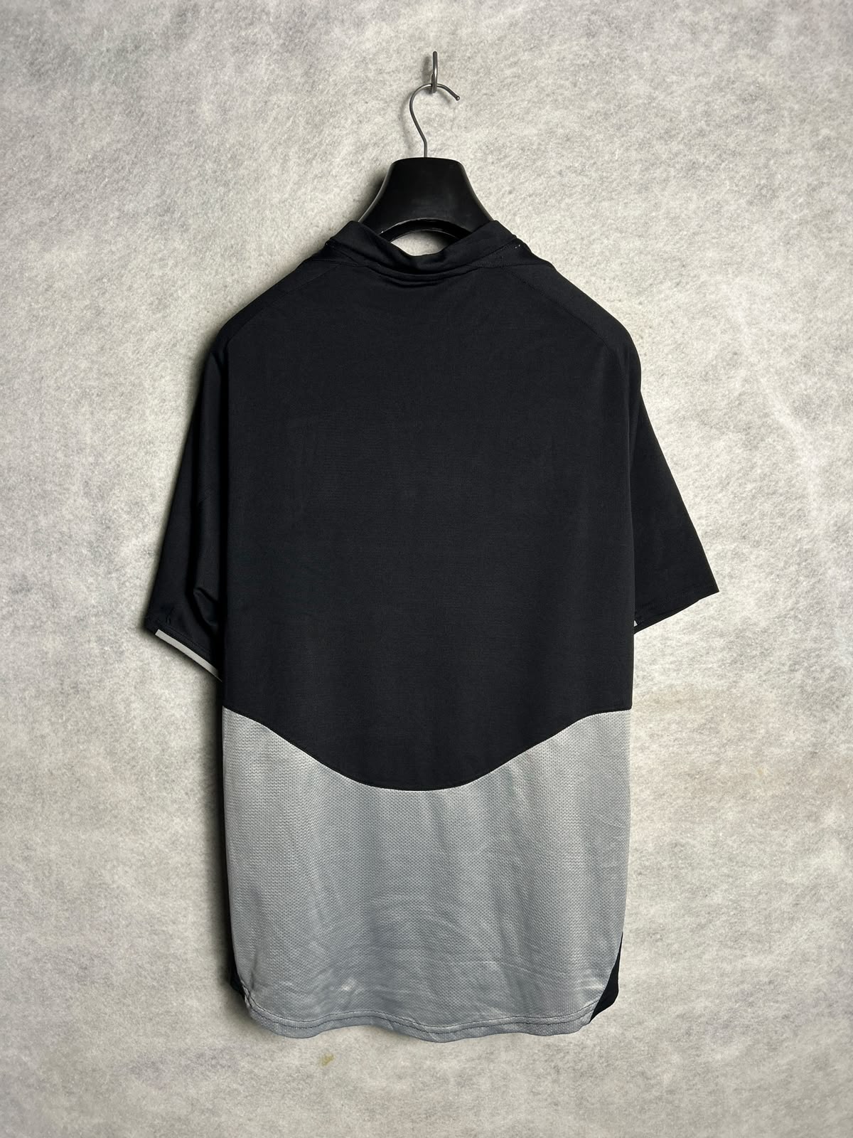Nike Dri Fit Black V Neck - Large