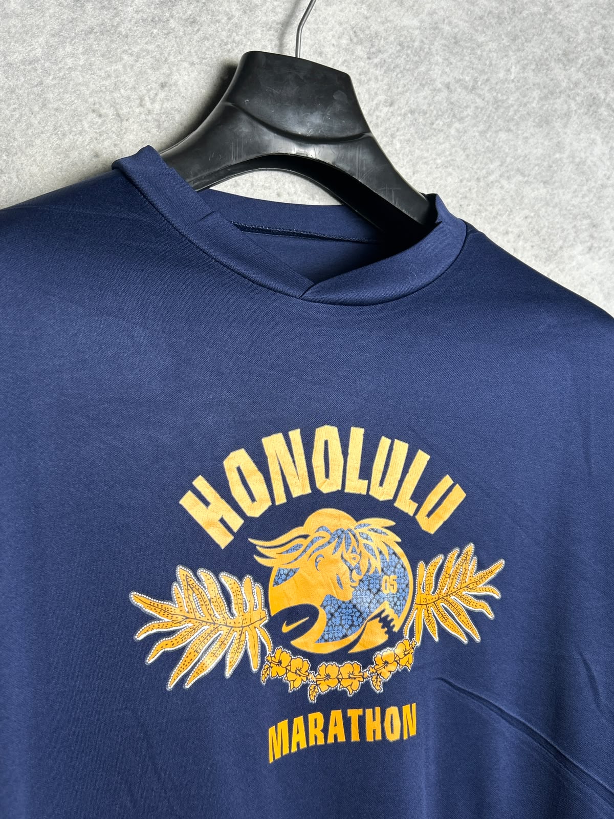 Nike Dri Fit Big Logo Honolulu Marathon Blue Round Neck - XL