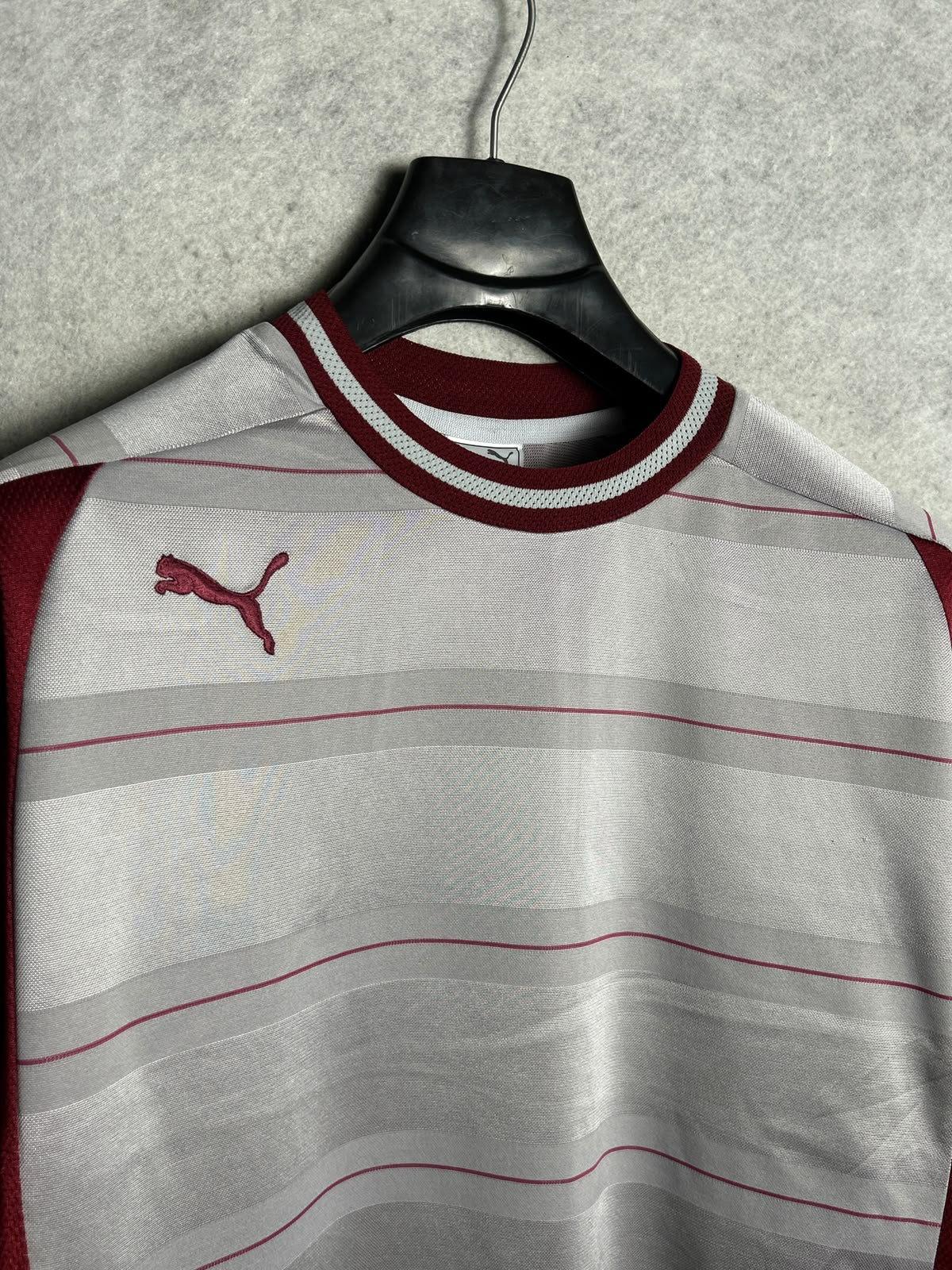 Puma Red And White Round Neck - XL