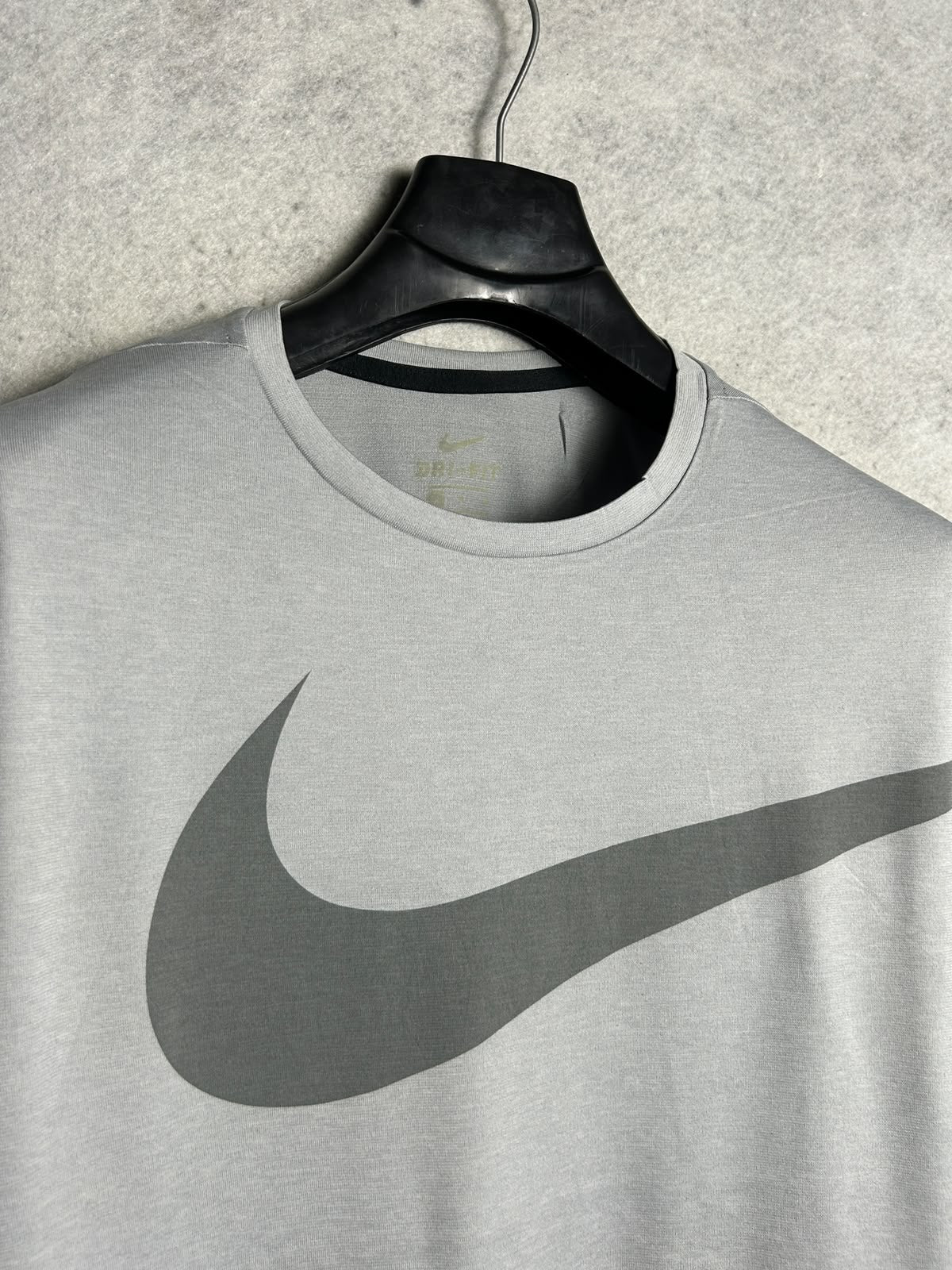 Nike Dri Fit Big Logo Grey Round Neck - Medium