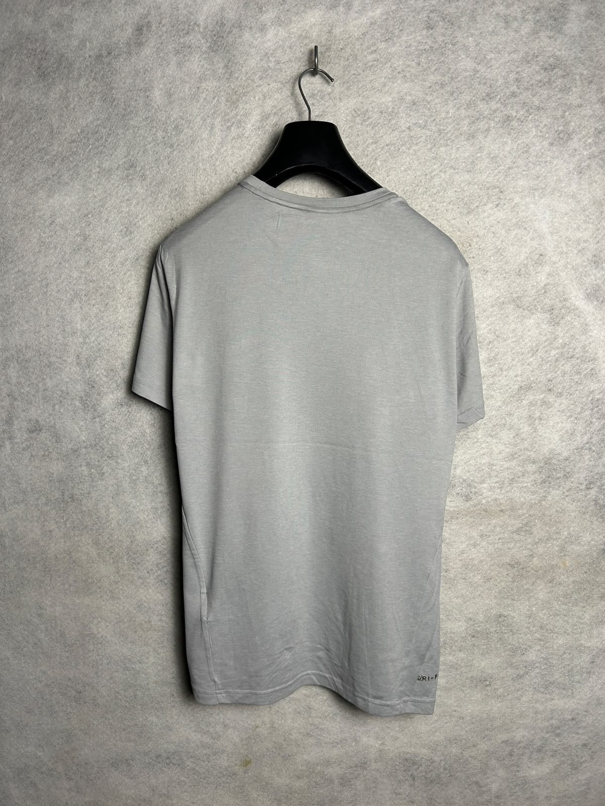 Nike Dri Fit Big Logo Grey Round Neck - Medium