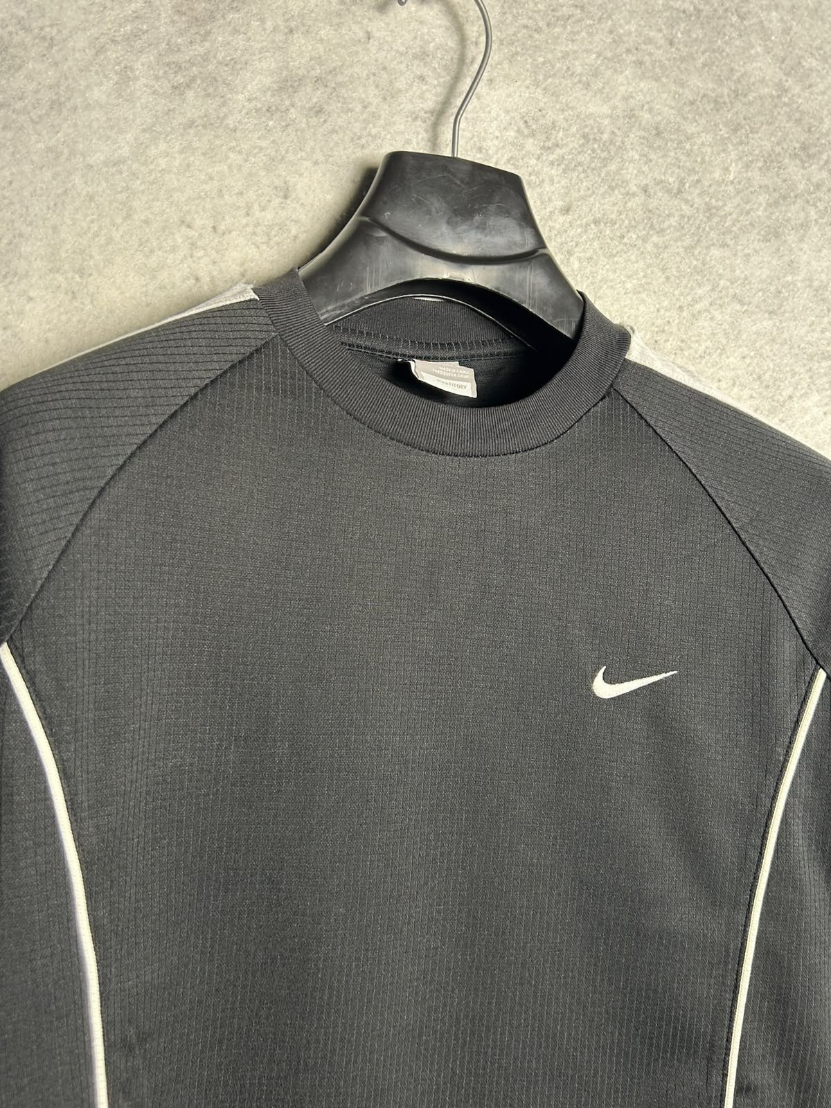 Nike Fit Dry Black Round Neck - Medium