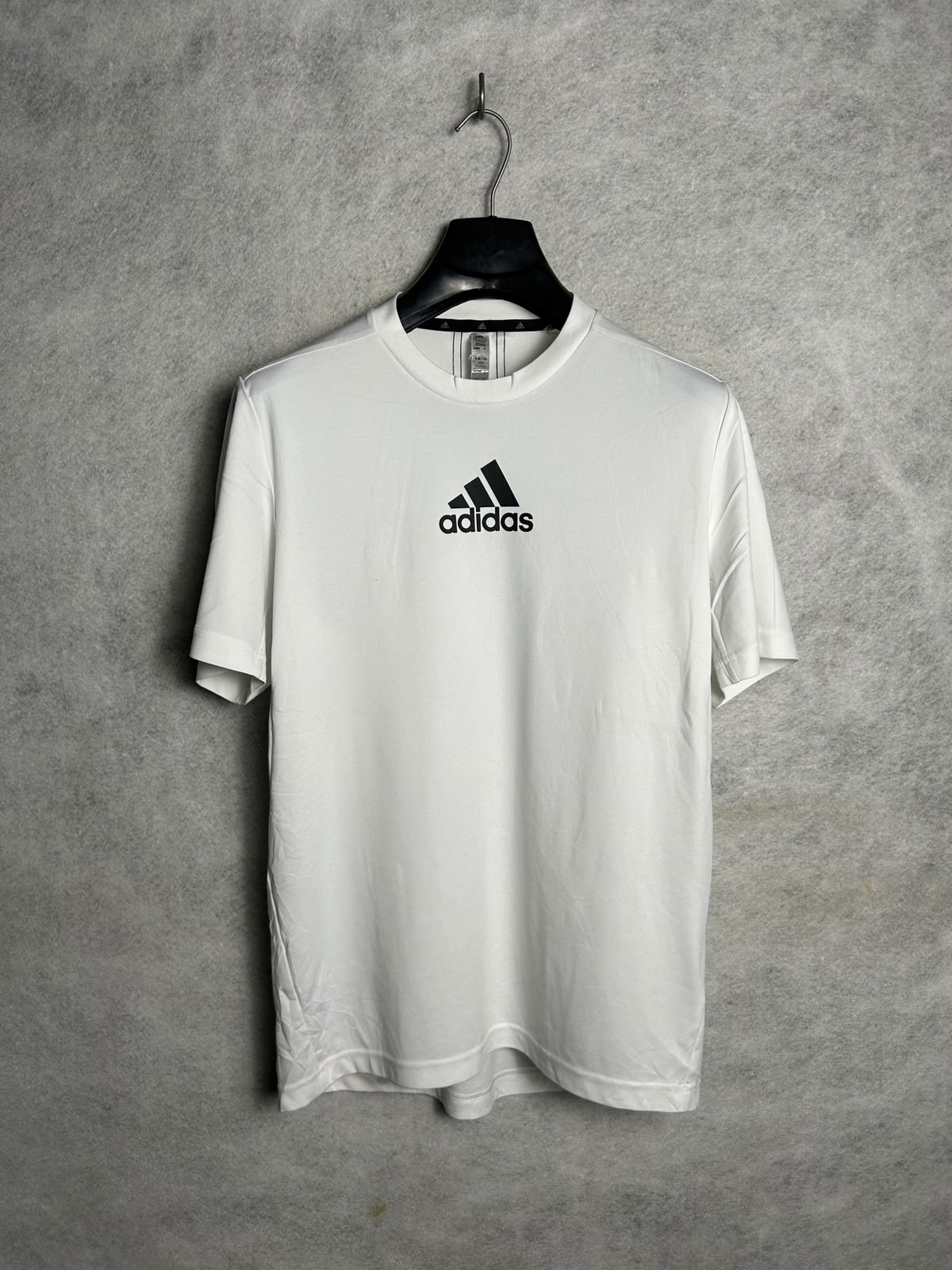Adidas Big Logo White Round Neck - Medium