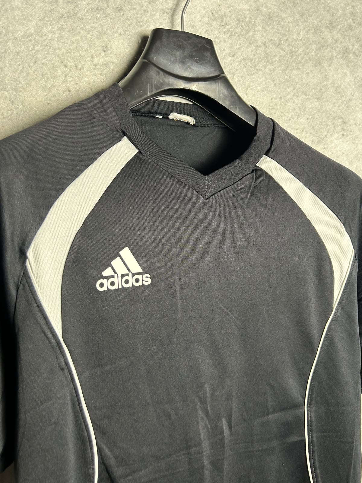 Adidas Big Logo V Neck Black - Medium