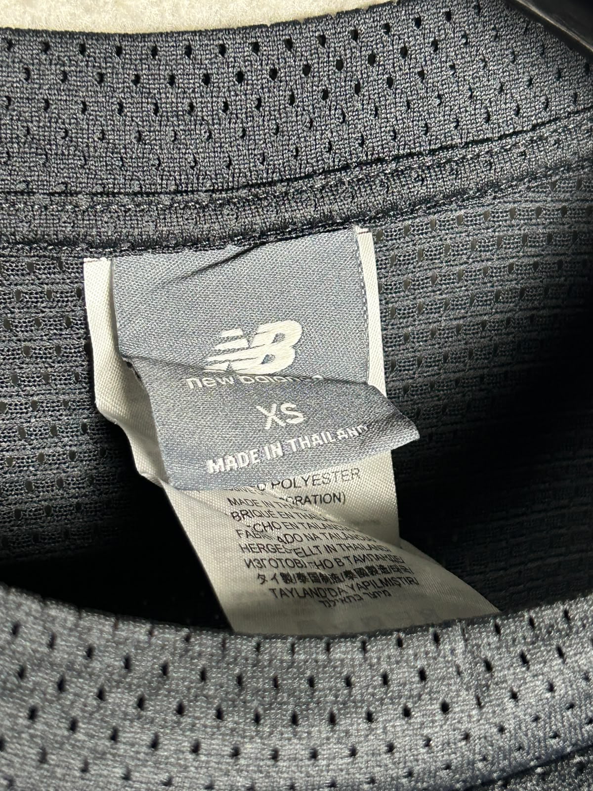 New Balance Black Round Neck - XS