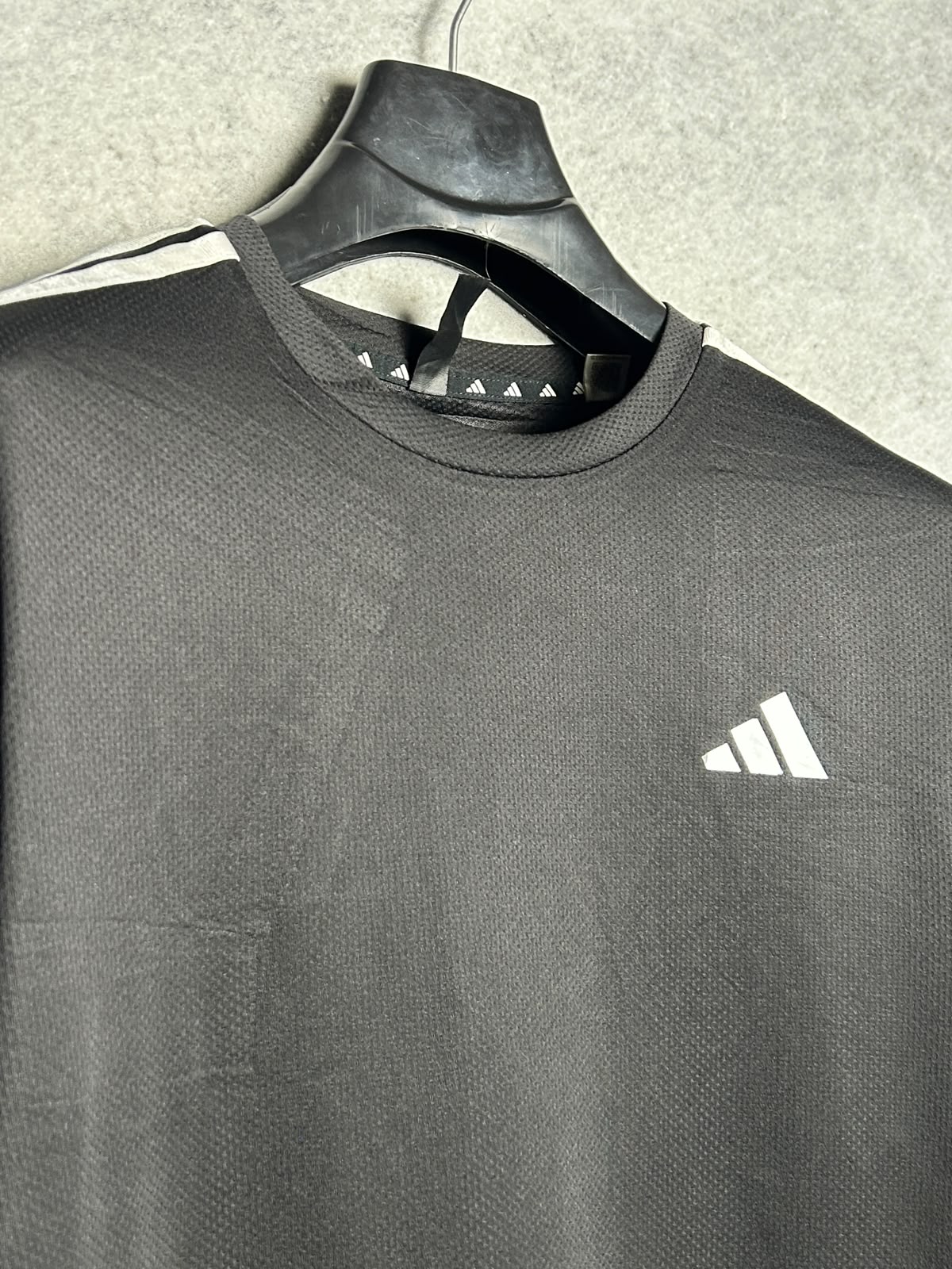 Adidas Black Round Neck - Medium